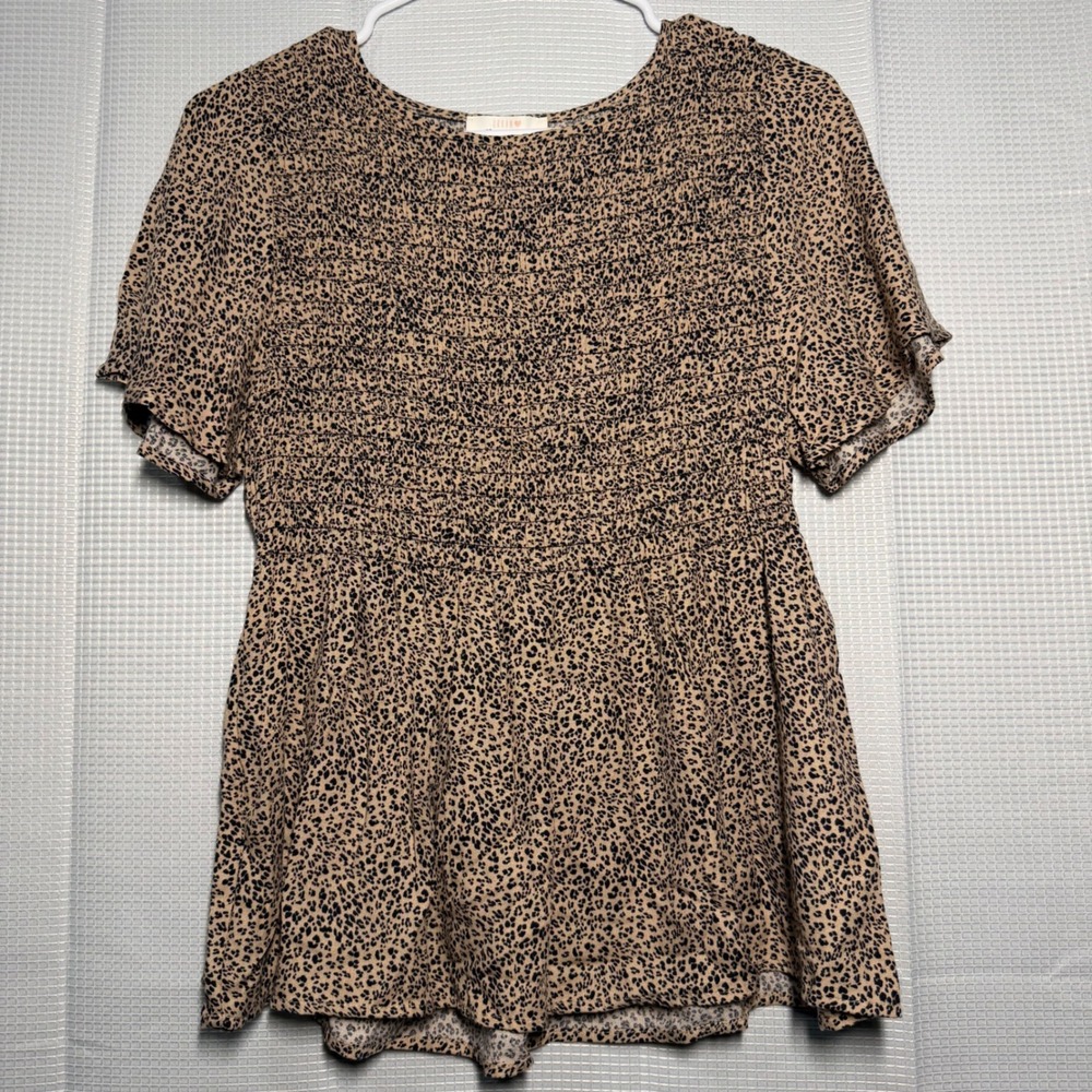 Urban Romantics Peplum Top‎ Medium Tan Leopard Print Smocked Bodice